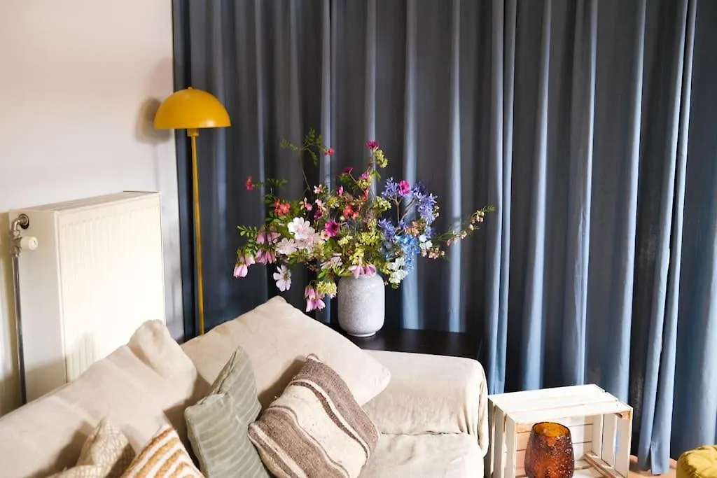 Stay Local In Charming Zuid Area Antwerp Apartment